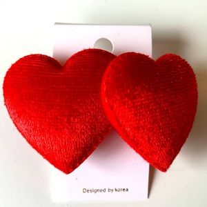 Puffy velvet hearts earrings